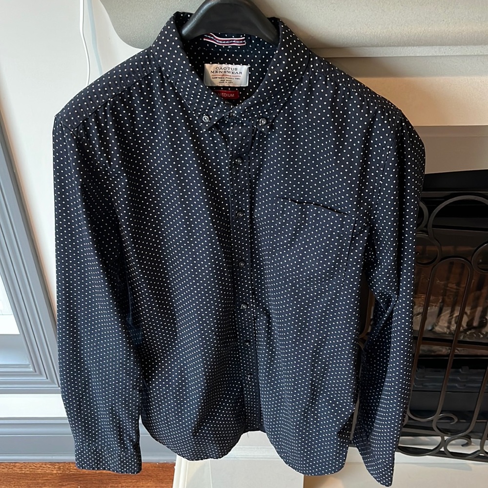 Excellent condition dress shirt, slim-ish fit